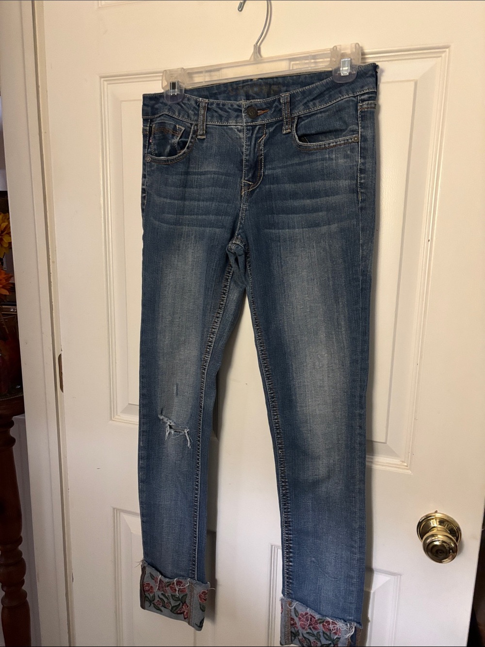 Vigoss Blue Skinny Jeans with Floral Cuff Detail